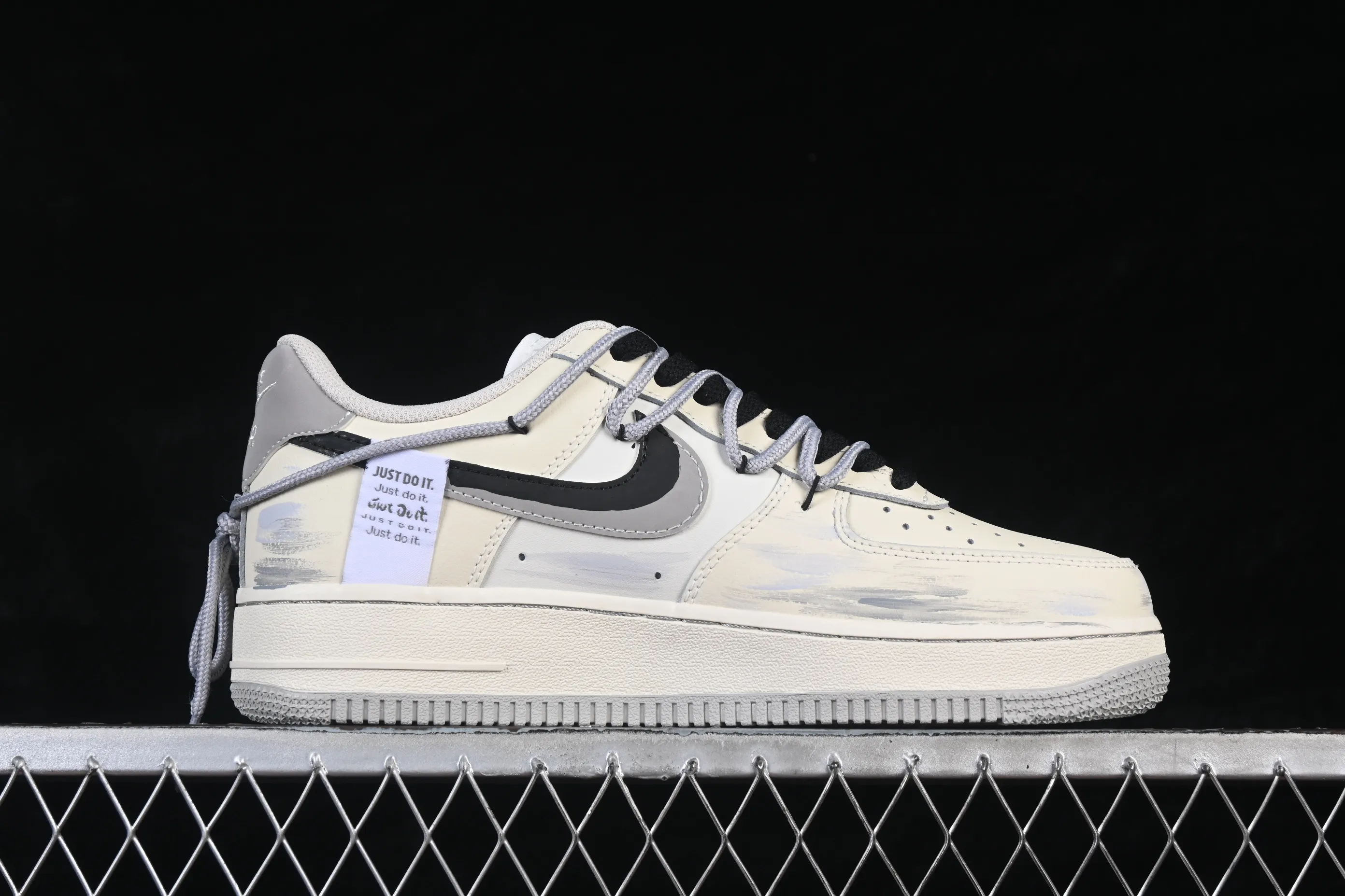 All categories Nk Air Force 1 Air Force series Nk Air Force 1 Low Air Force low top Nike Air Force 1'07 Low "Unbridled Steed" Hand-painted graffiti Unbridled Air Force One low-top casual sneakers FB1839-313